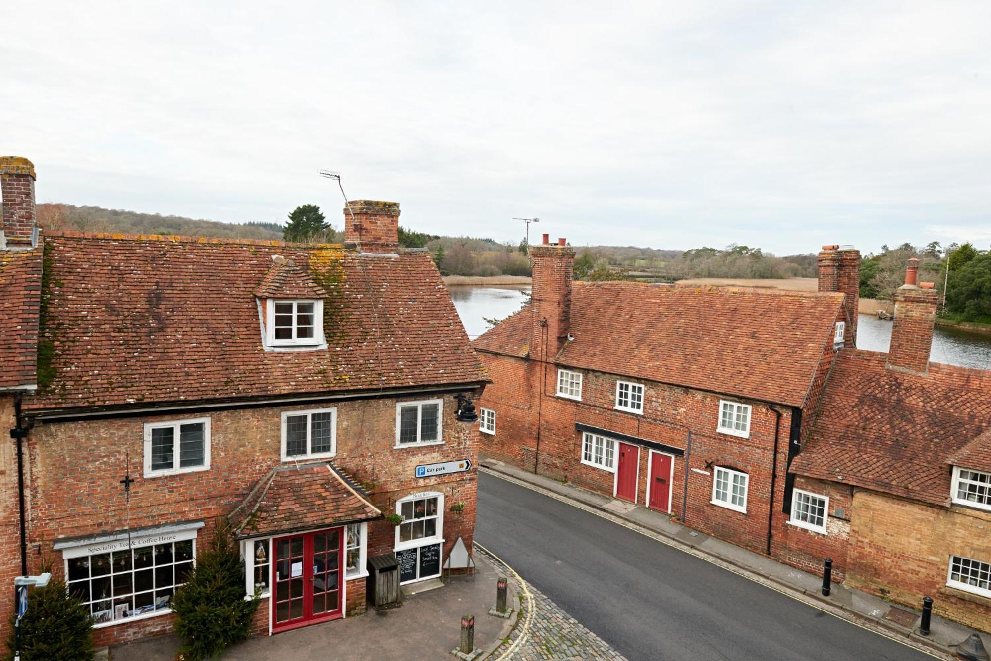 The Montagu Arms Hotel Beaulieu Phòng bức ảnh